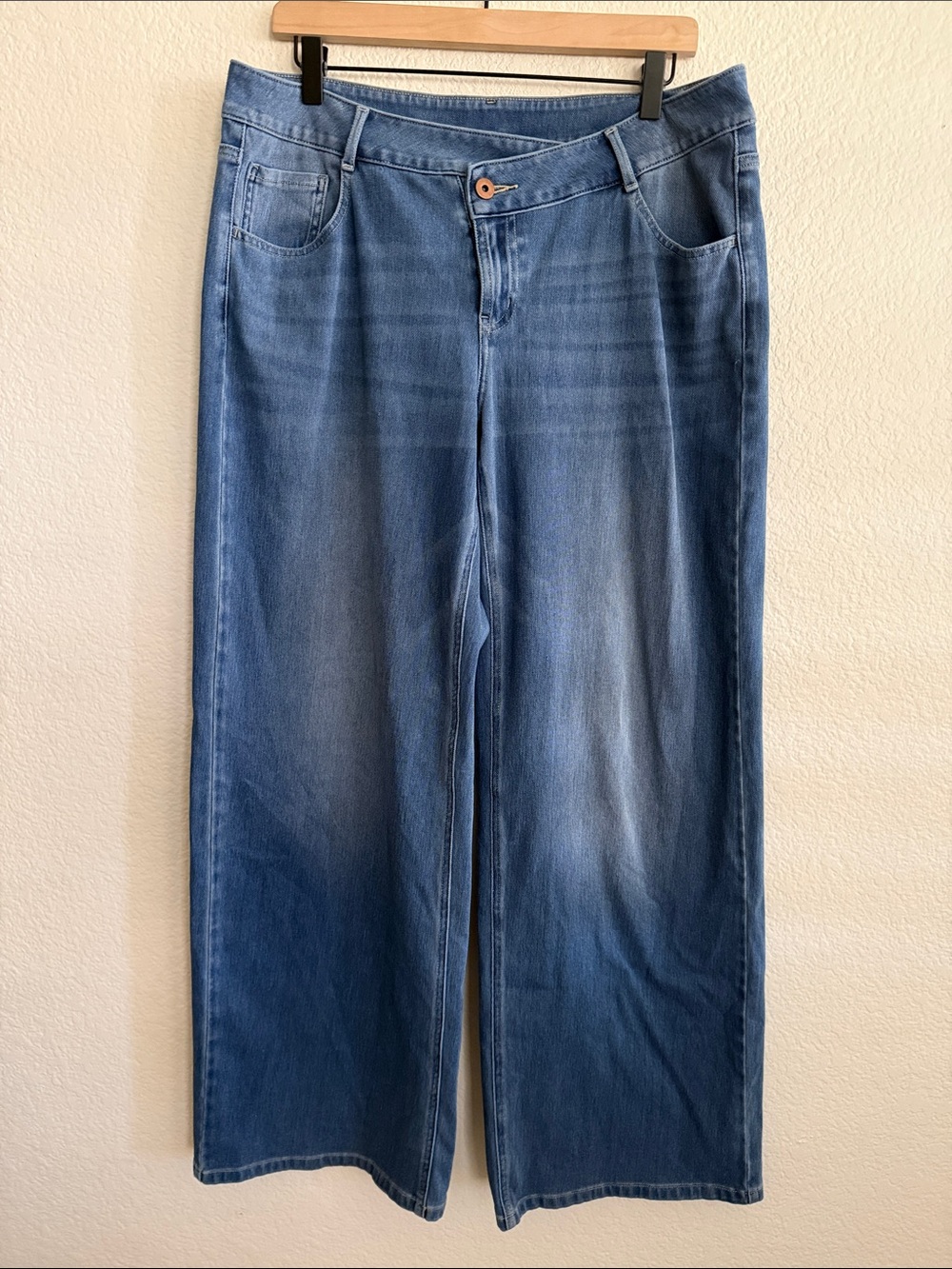 Halara Flex Asymmetric Wide-Leg Jeans in Light Blue Wash